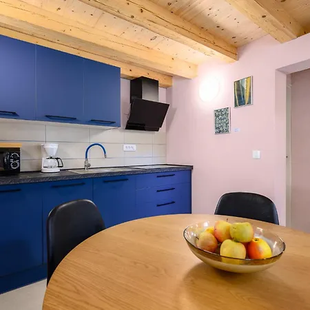 Stella Marina Deluxe Apartmán *